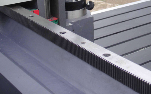 雕刻機齒條要打油 雕刻機齒條要打油